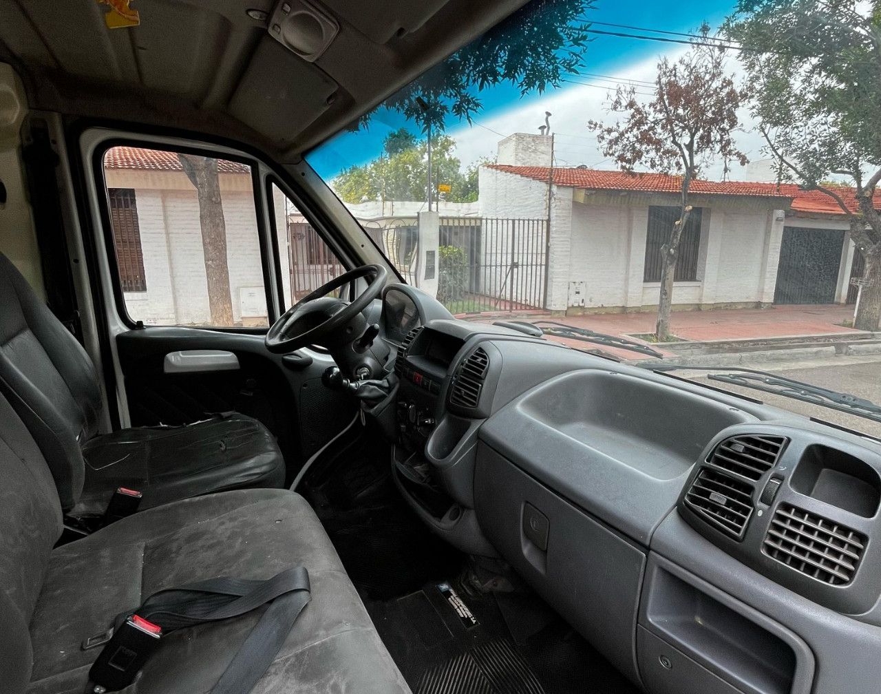 Peugeot Boxer Usada en Mendoza, deRuedas