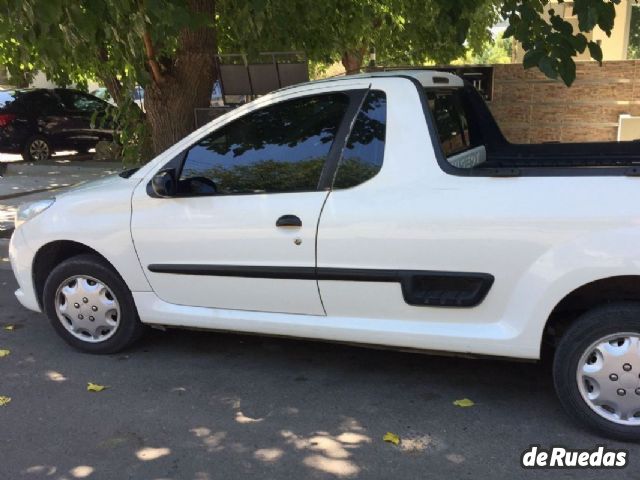 Peugeot Hoggar Usada en Mendoza, deRuedas