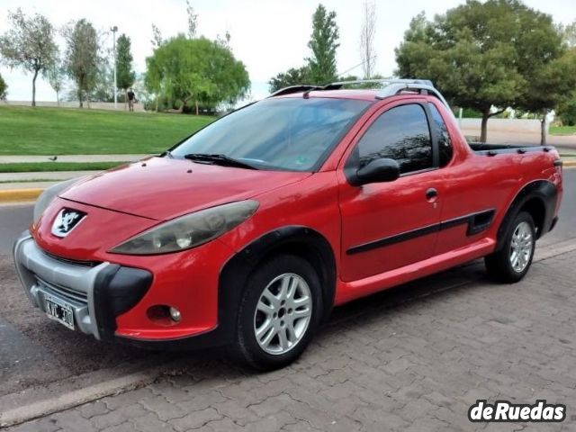 Peugeot Hoggar Usada en Mendoza, deRuedas