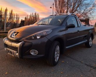 Peugeot Hoggar Usada en Río Negro