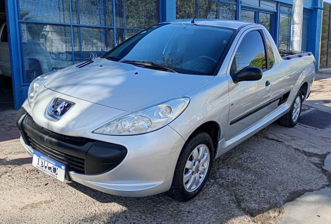 Peugeot Hoggar Usada Financiado en Mendoza, deRuedas