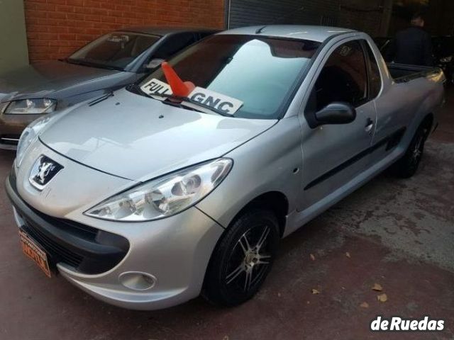 Peugeot Hoggar Usada en Mendoza, deRuedas