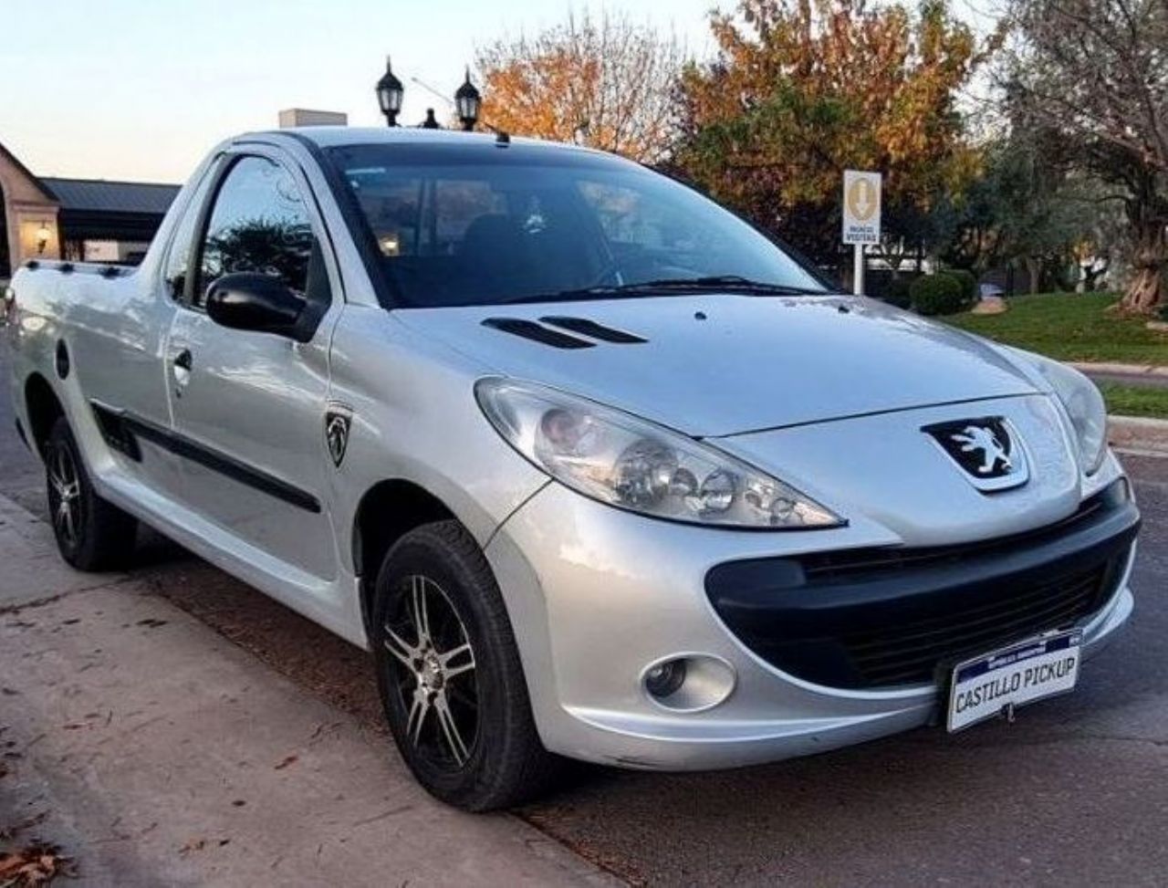 Peugeot Hoggar Usada en Mendoza, deRuedas