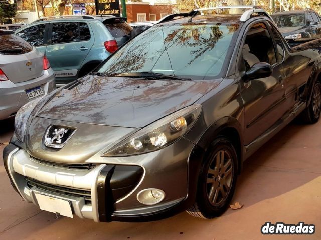 Peugeot Hoggar Usada en Mendoza, deRuedas