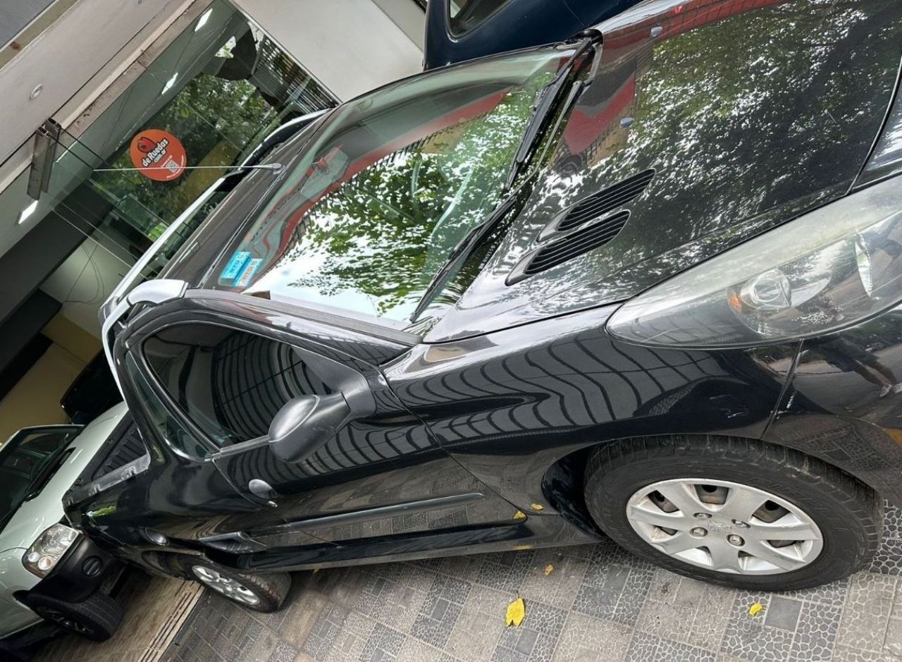 Peugeot Hoggar Usada en Mendoza, deRuedas