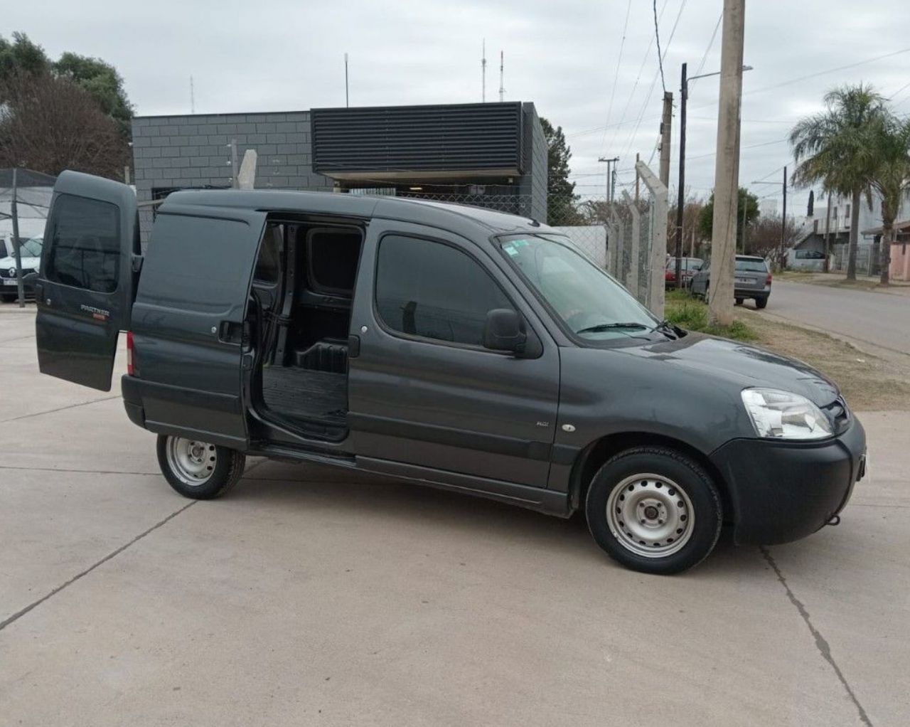 Peugeot Partner Usada Financiado en Córdoba, deRuedas
