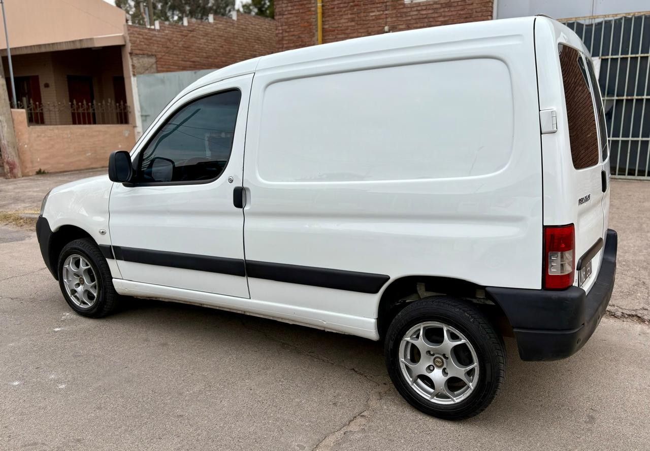 Peugeot Partner Usada Financiado en Córdoba, deRuedas