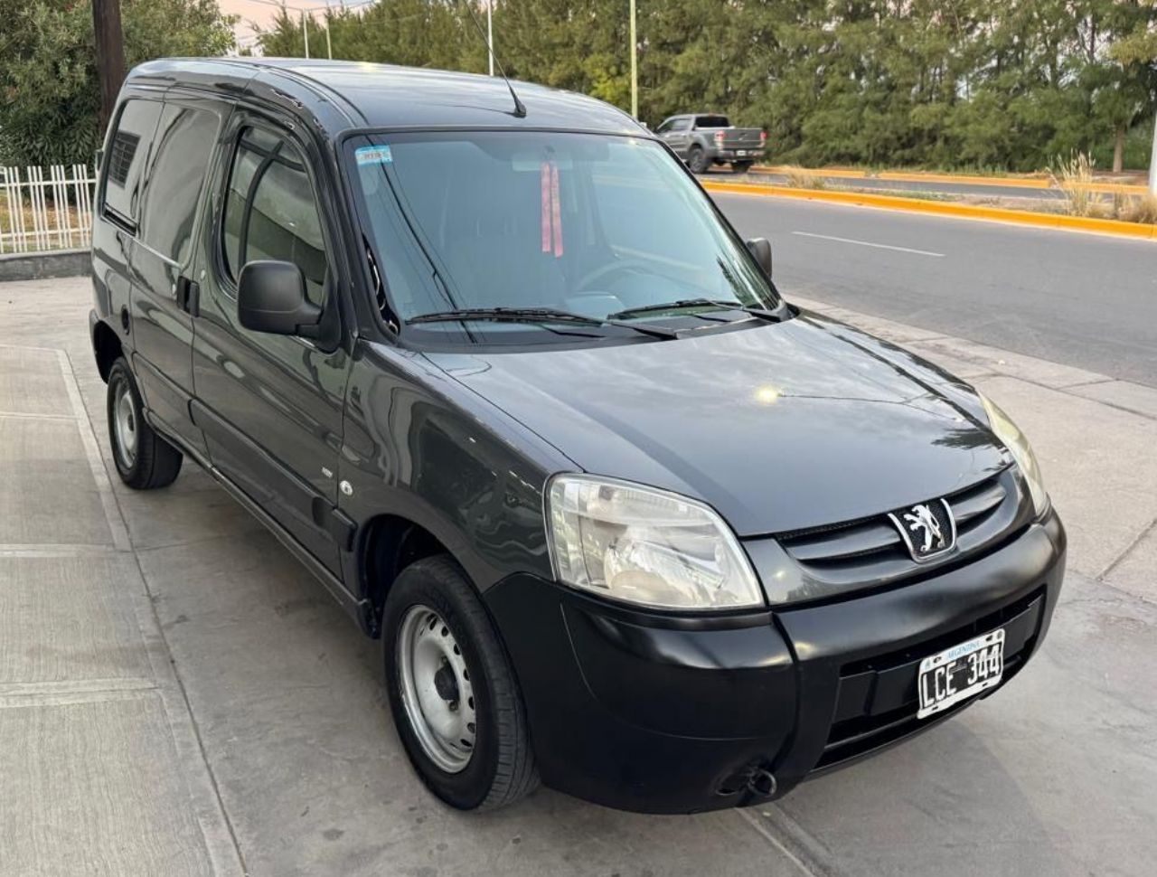 Peugeot Partner Usada en Mendoza, deRuedas