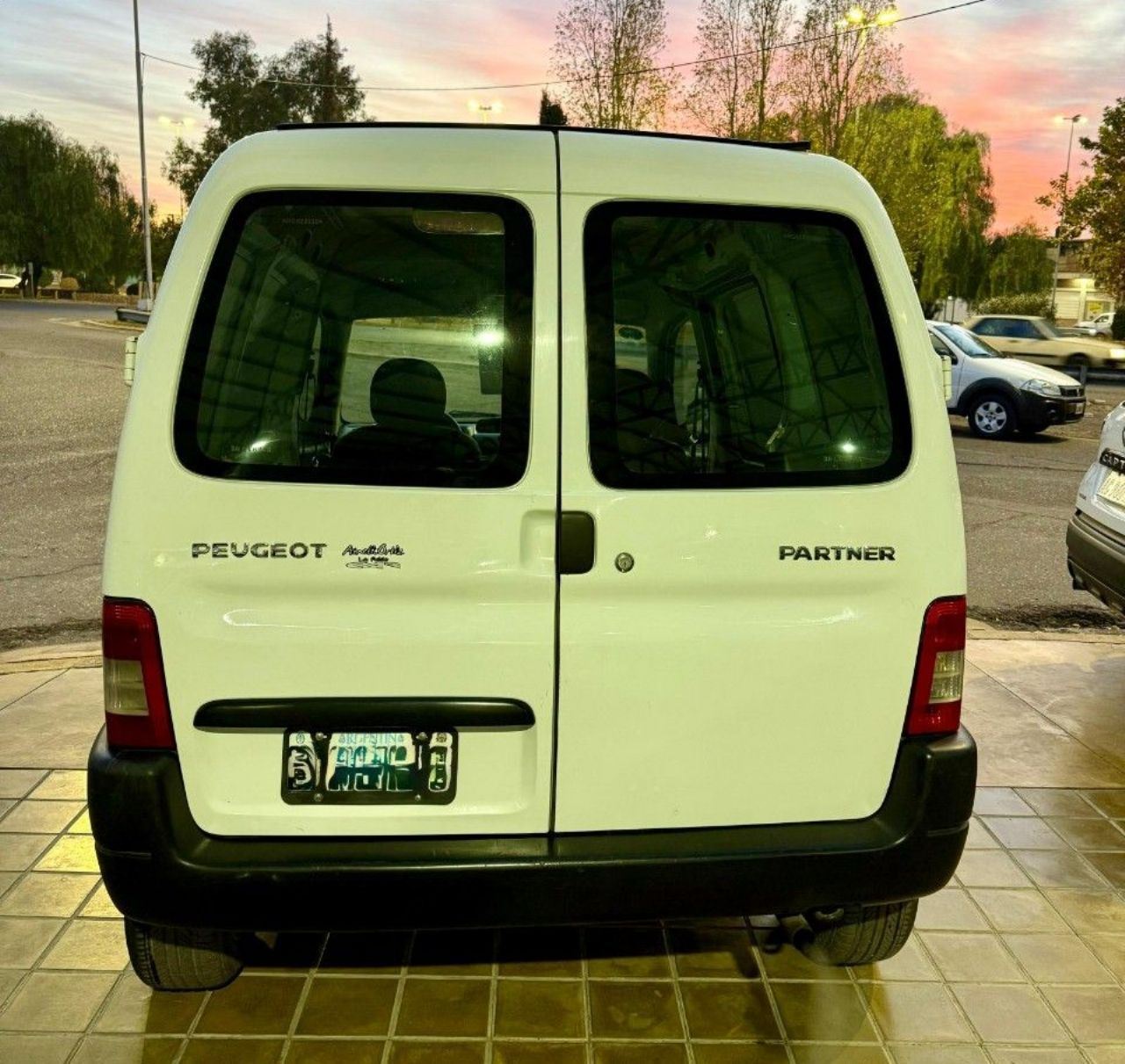 Peugeot Partner Usada Financiado en San Juan, deRuedas
