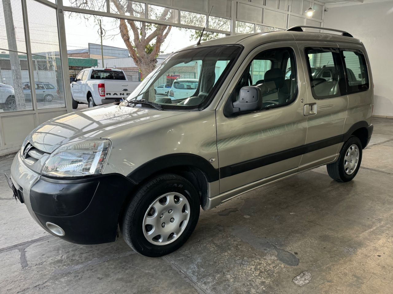 Peugeot Partner Usada Financiado en Mendoza, deRuedas