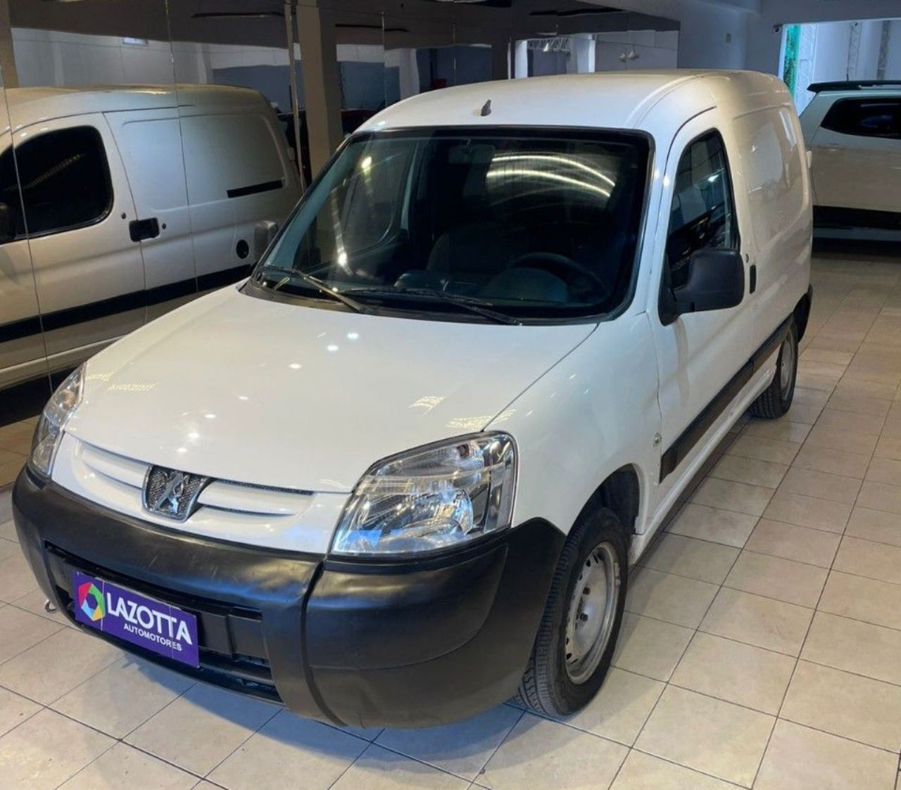 Peugeot Partner Usada Financiado en Córdoba, deRuedas