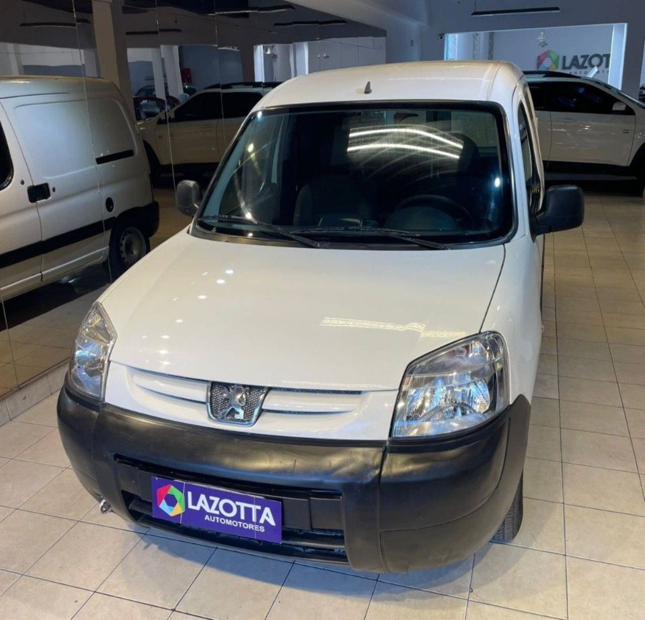 Peugeot Partner Usada Financiado en Córdoba, deRuedas