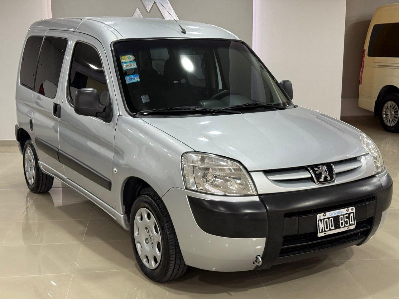 Peugeot Partner Usada Financiado en San Juan, deRuedas