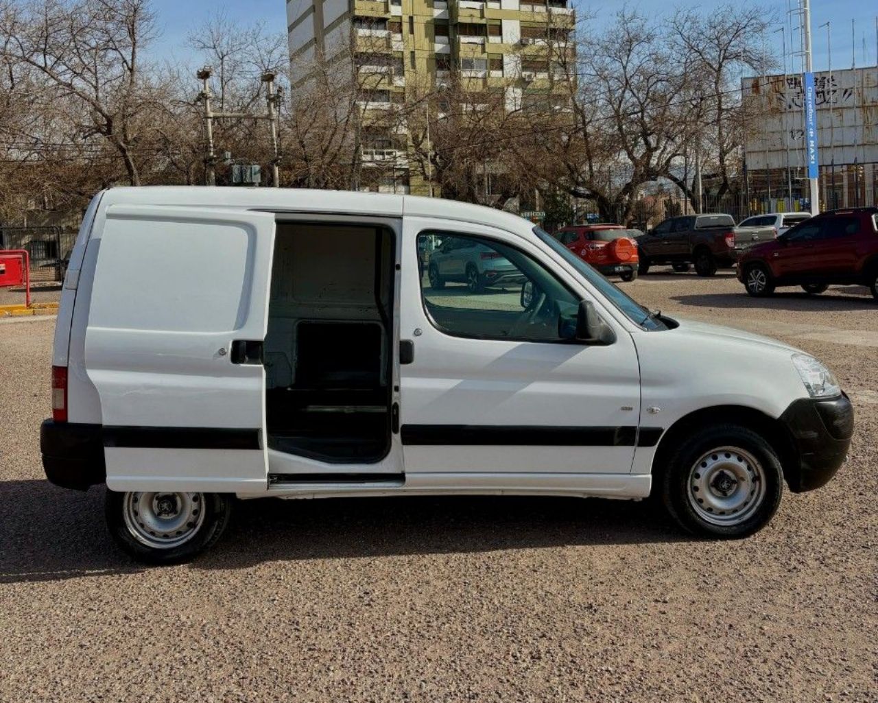 Peugeot Partner Usada Financiado en Mendoza, deRuedas