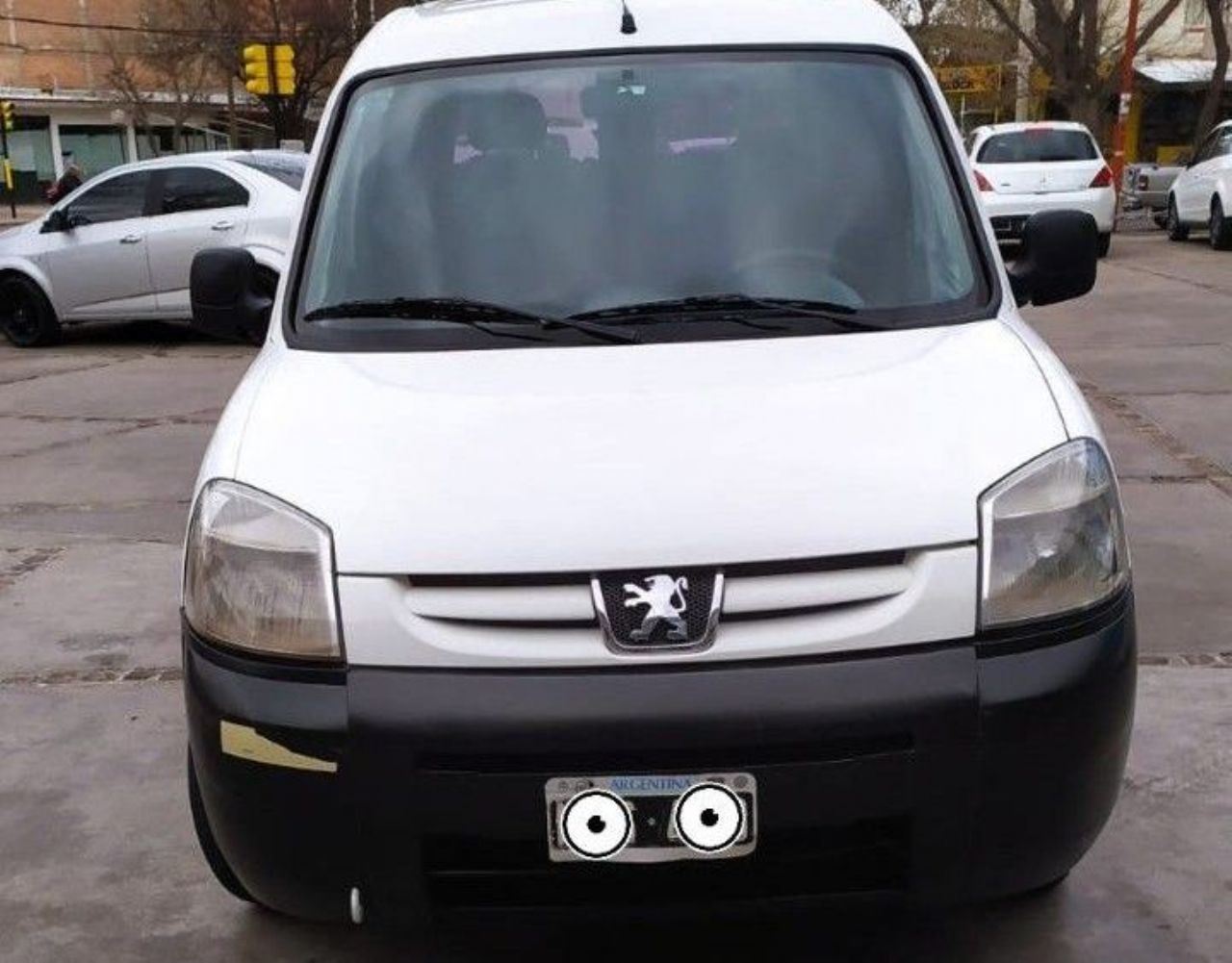 Peugeot Partner Usada en Mendoza, deRuedas
