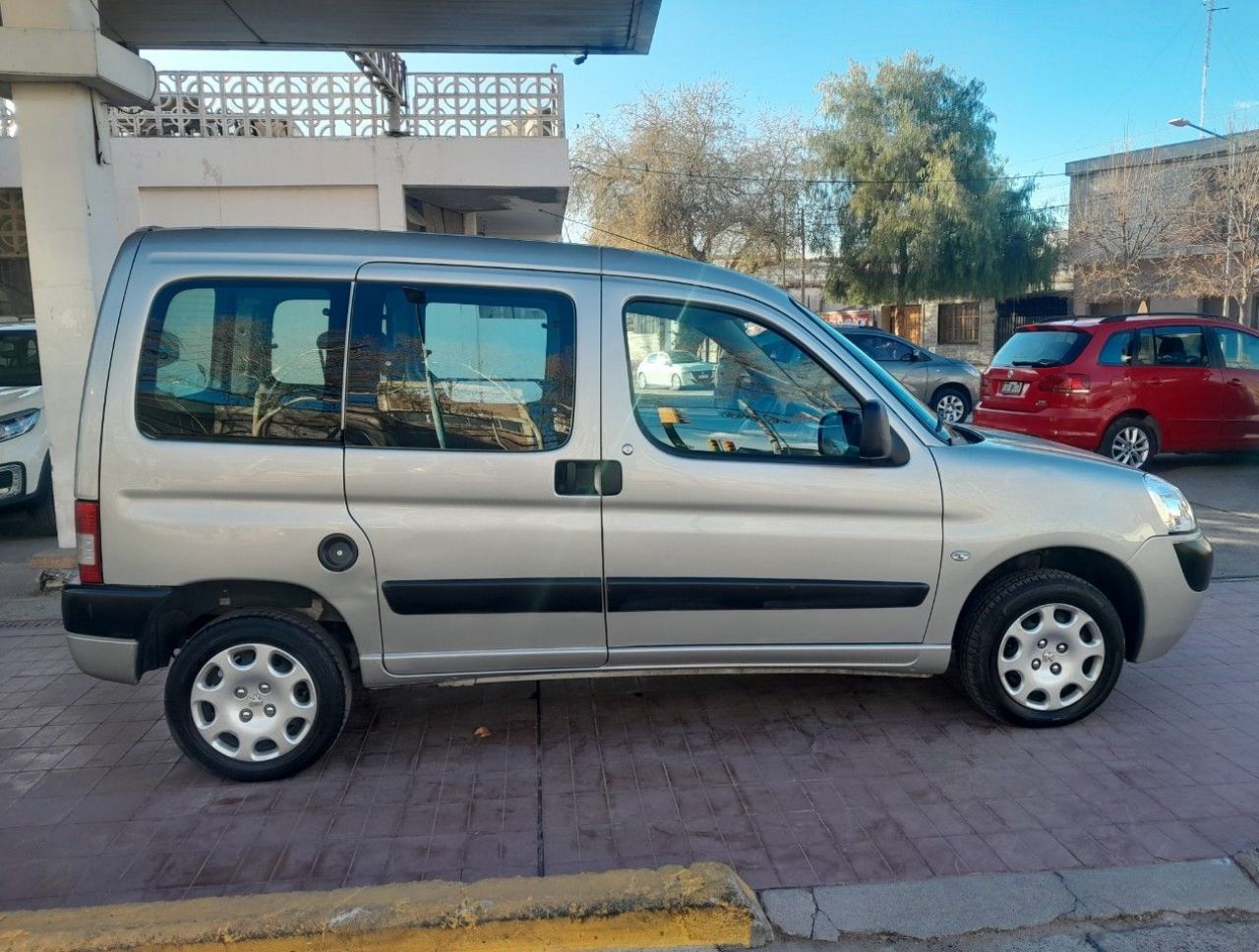 Peugeot Partner Usada Financiado en Mendoza, deRuedas