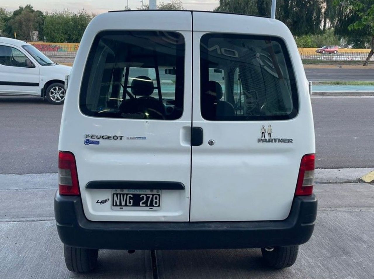 Peugeot Partner Usada Financiado en Mendoza, deRuedas