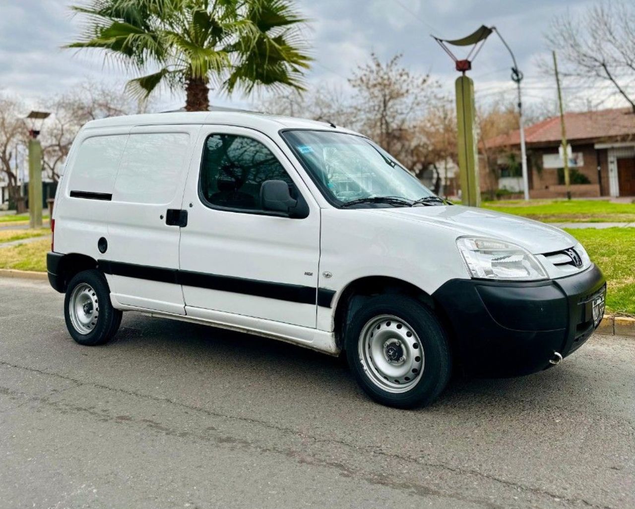 Peugeot Partner Usada en Mendoza, deRuedas