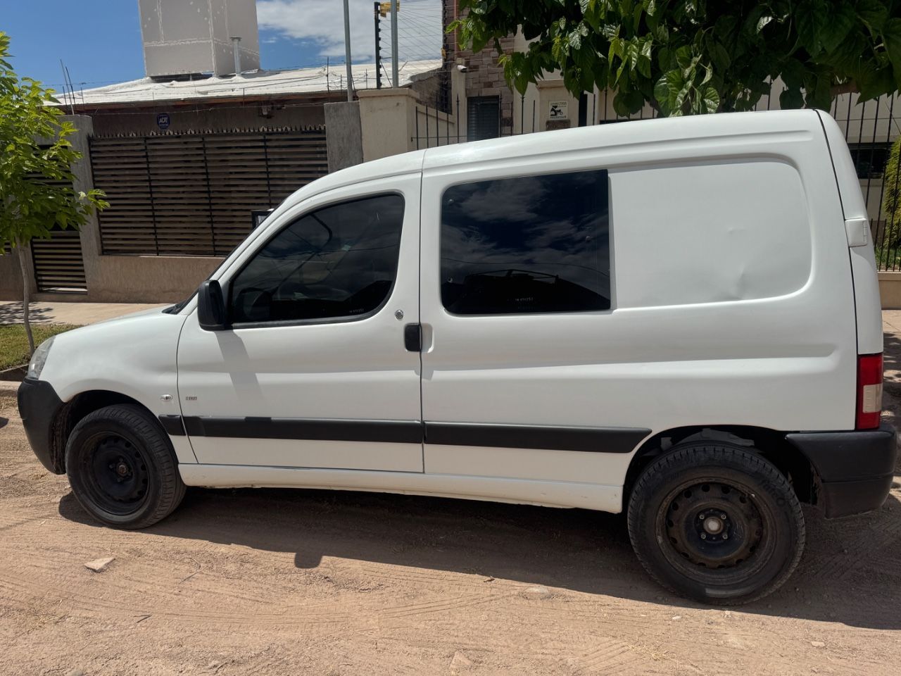Peugeot Partner Usada en Mendoza, deRuedas