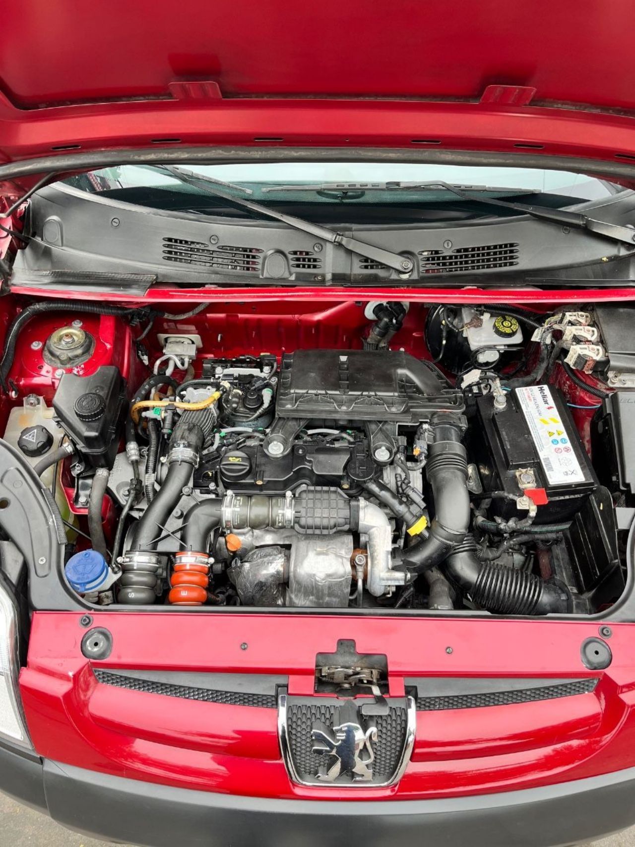 Peugeot Partner Usada en Mendoza, deRuedas