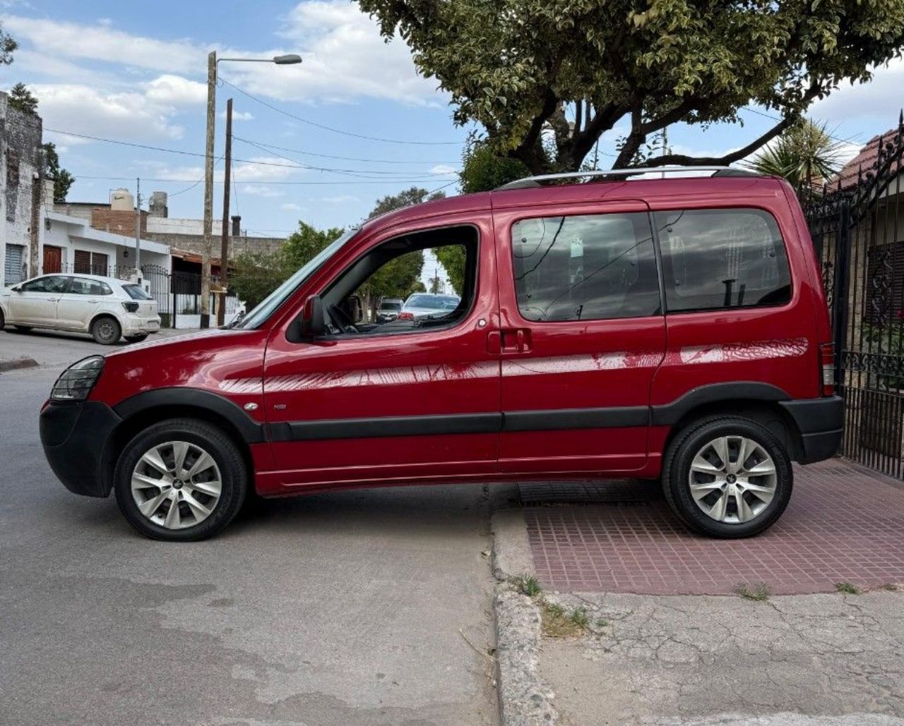 Peugeot Partner Usada Financiado en Córdoba, deRuedas
