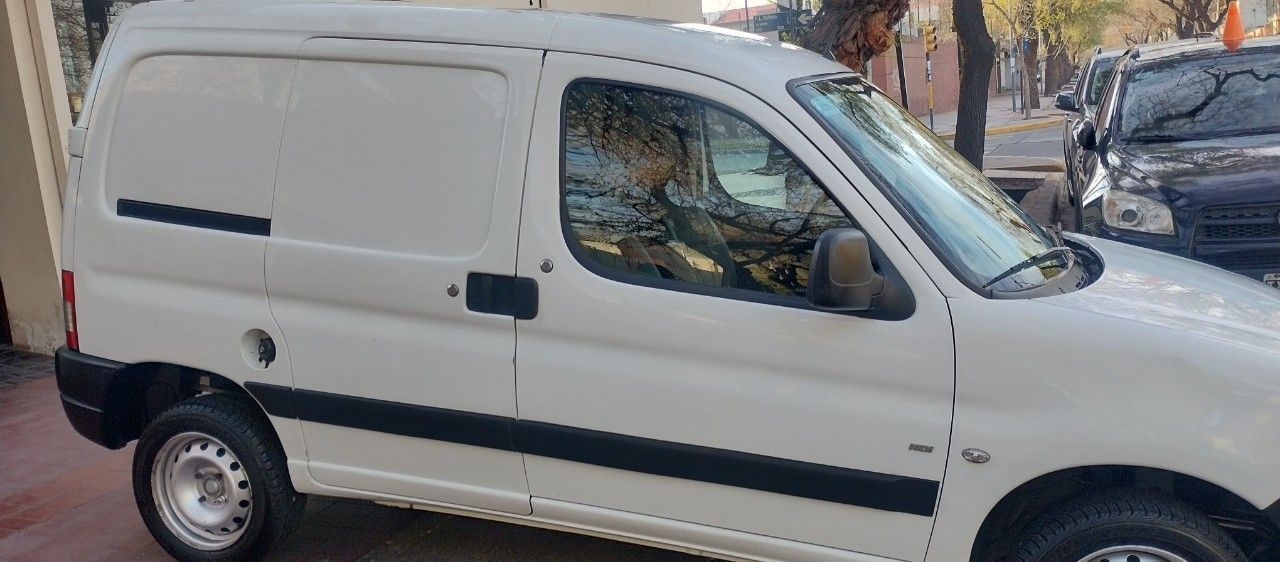 Peugeot Partner Usada en Mendoza, deRuedas