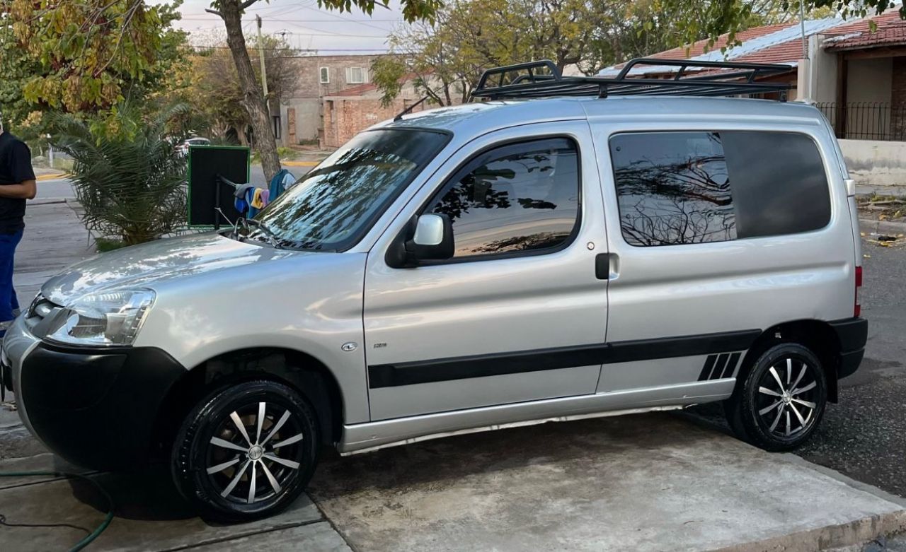 Peugeot Partner Usada en Mendoza, deRuedas