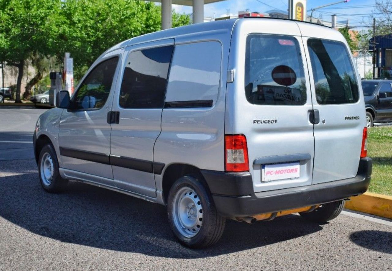 Peugeot Partner Usada Financiado en Mendoza, deRuedas