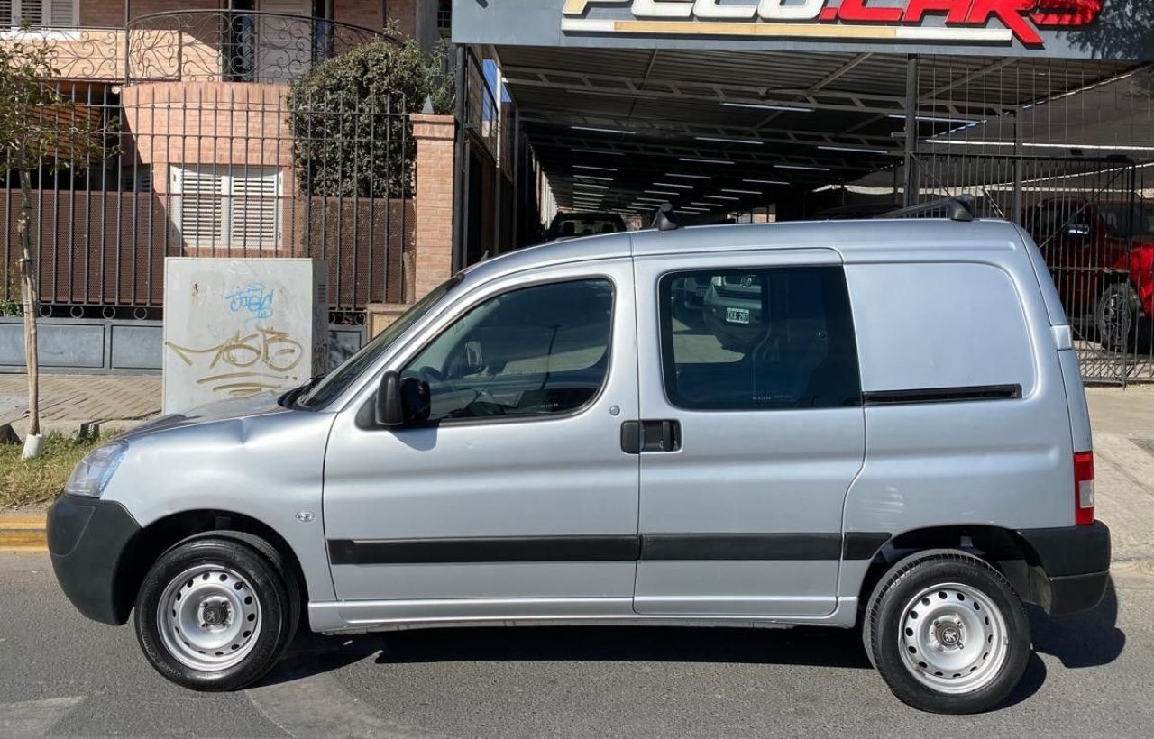 Peugeot Partner Usada Financiado en San Juan, deRuedas
