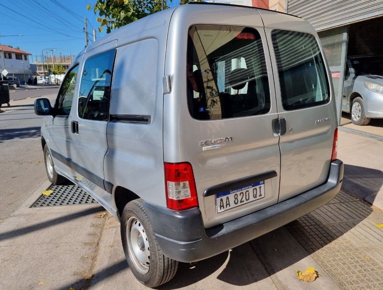 Peugeot Partner Usada Financiado en Mendoza, deRuedas