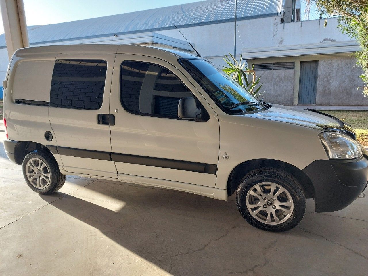 Peugeot Partner Usada Financiado en Mendoza, deRuedas