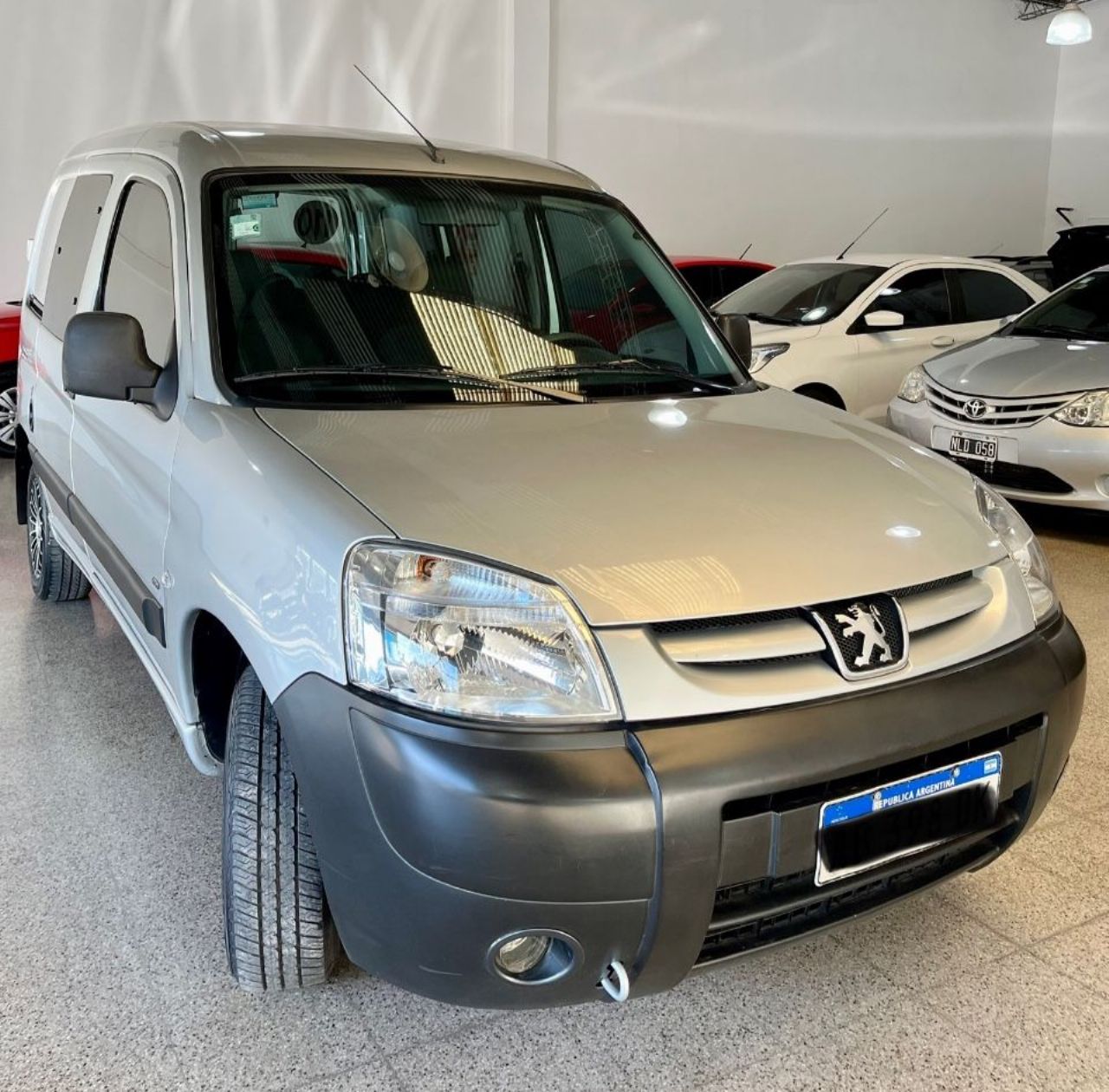 Peugeot Partner Usada Financiado en Córdoba, deRuedas