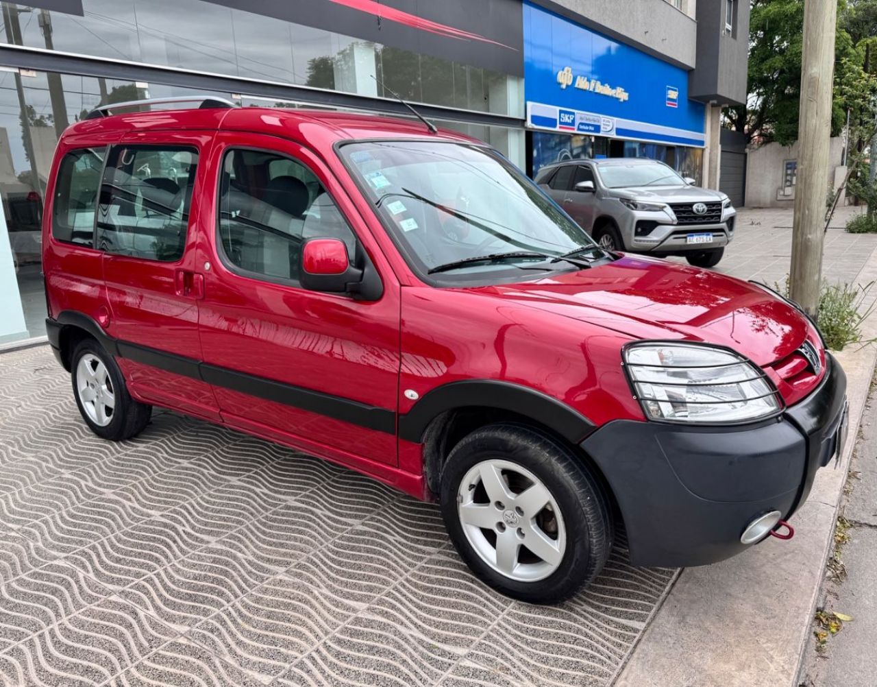 Peugeot Partner Usada Financiado en Córdoba, deRuedas