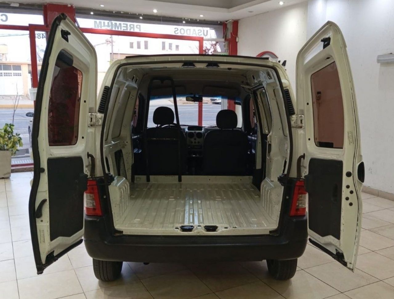 Peugeot Partner Usada Financiado en Mendoza, deRuedas