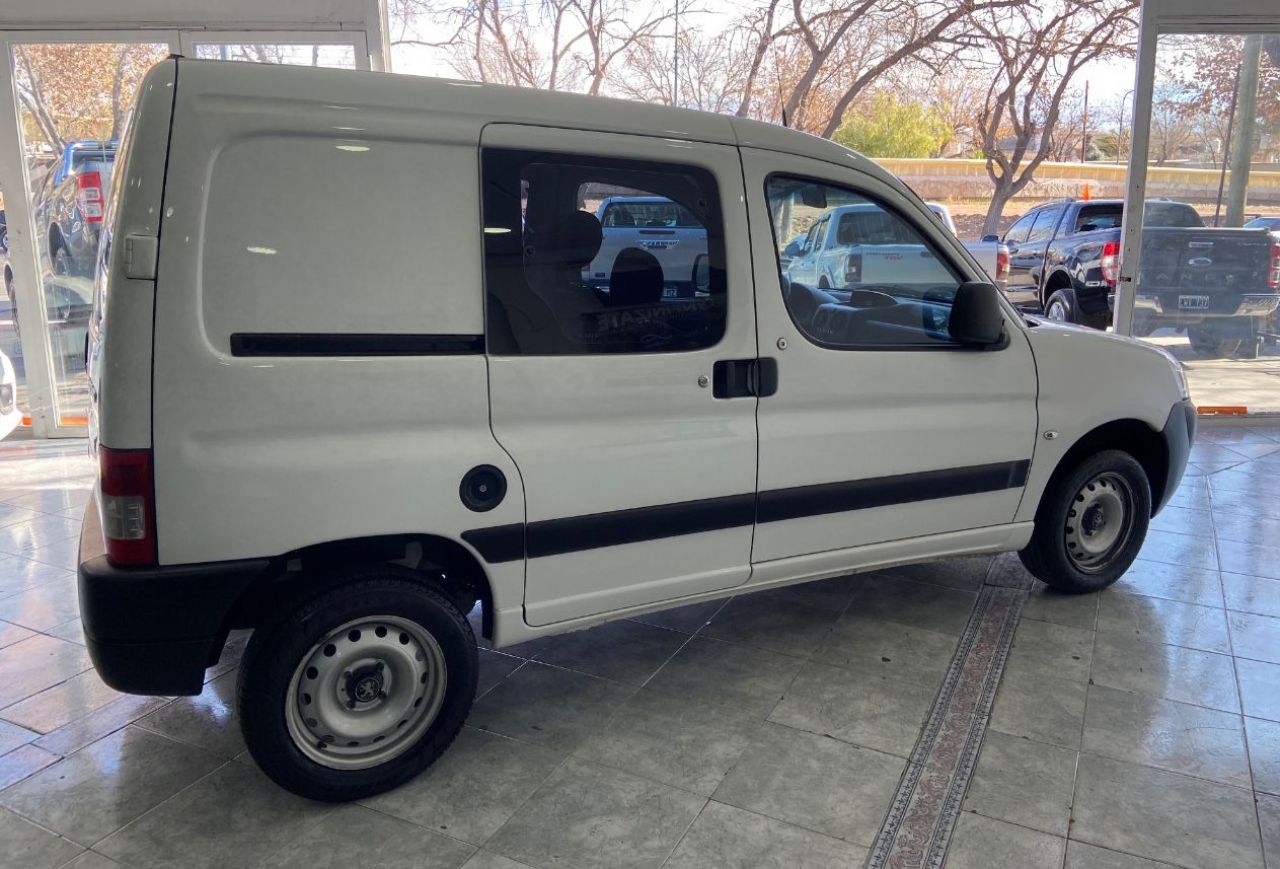 Peugeot Partner Usada en Mendoza, deRuedas