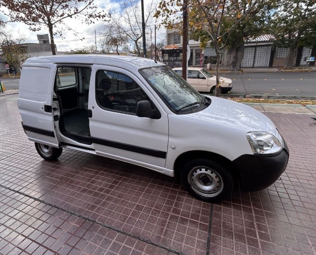 Peugeot Partner Usada Financiado en Mendoza, deRuedas