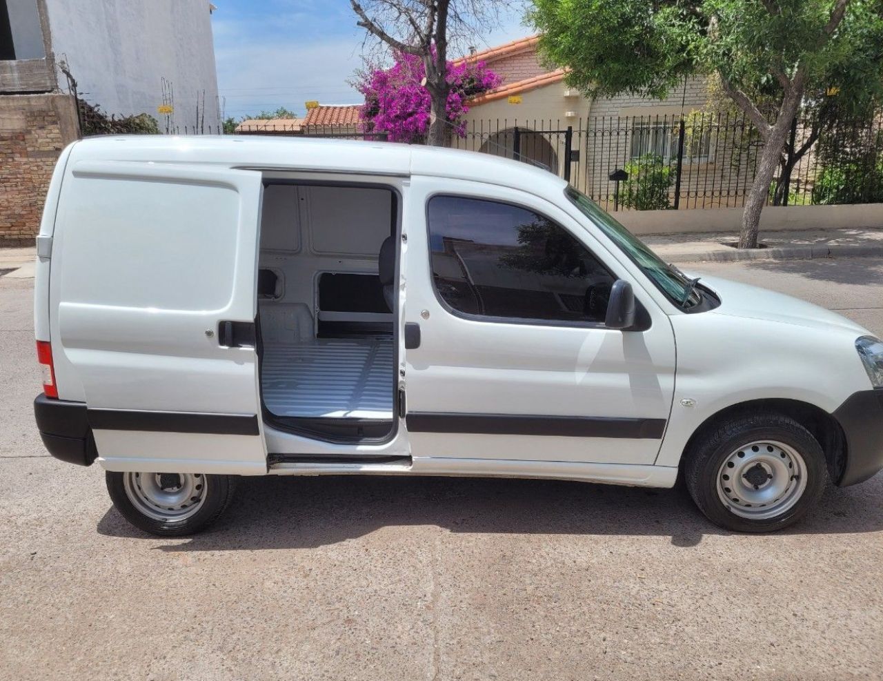 Peugeot Partner Usada en Mendoza, deRuedas