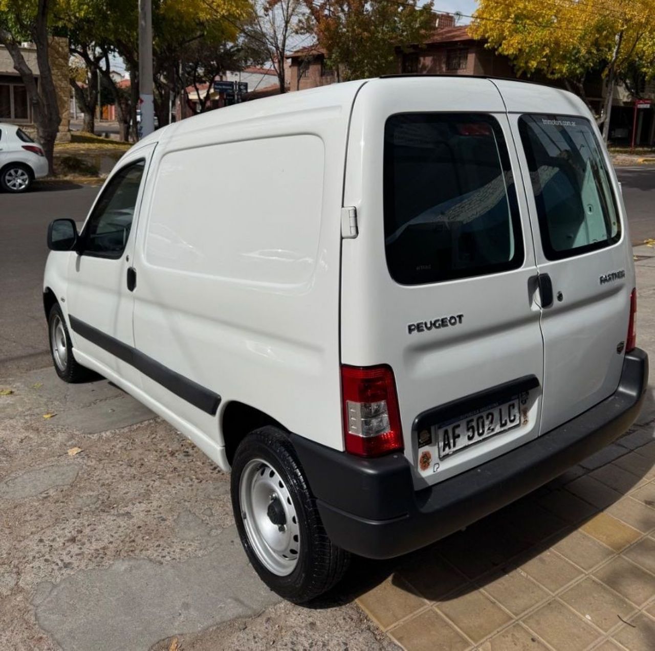 Peugeot Partner Usada en Mendoza, deRuedas