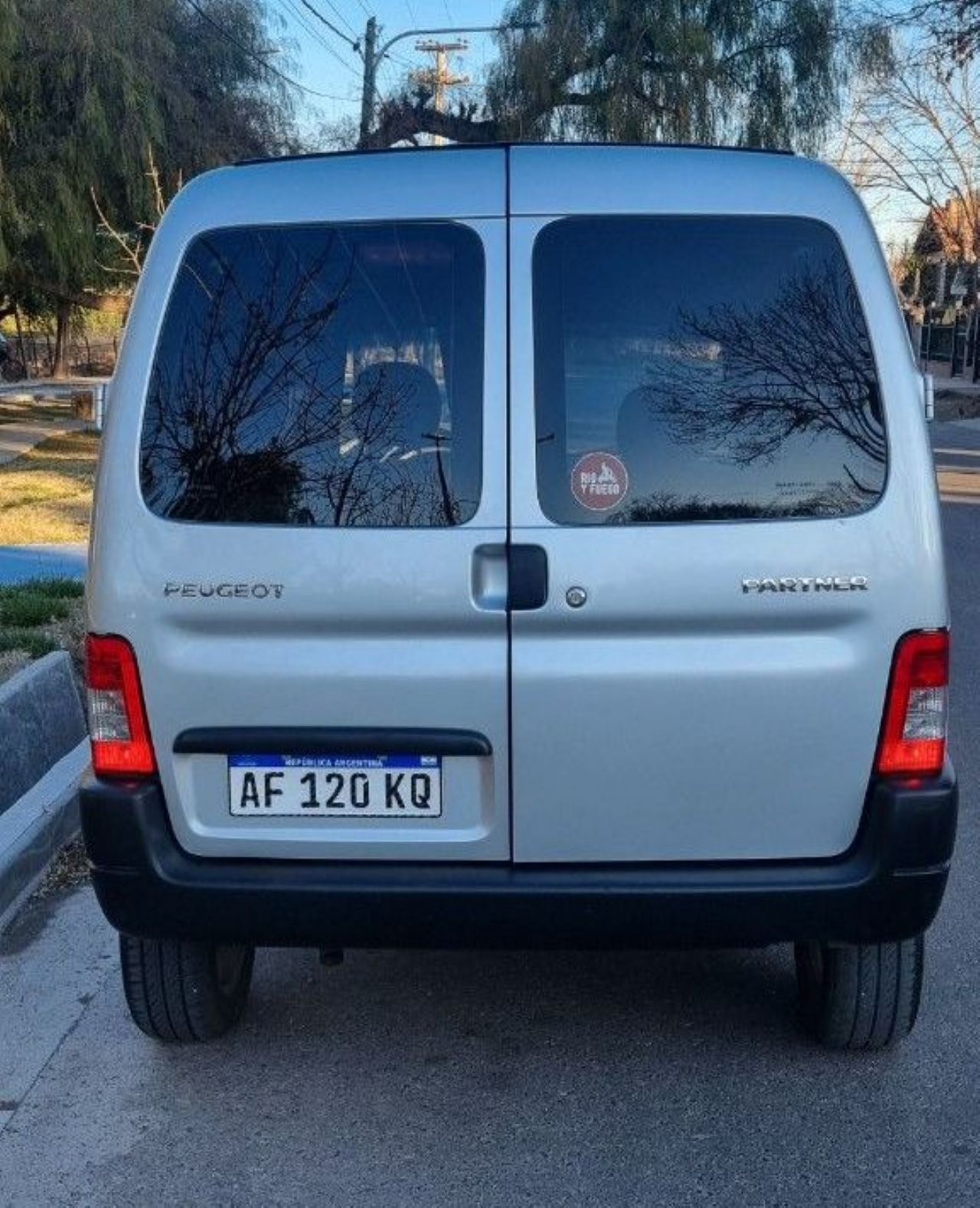 Peugeot Partner Usada en Mendoza, deRuedas