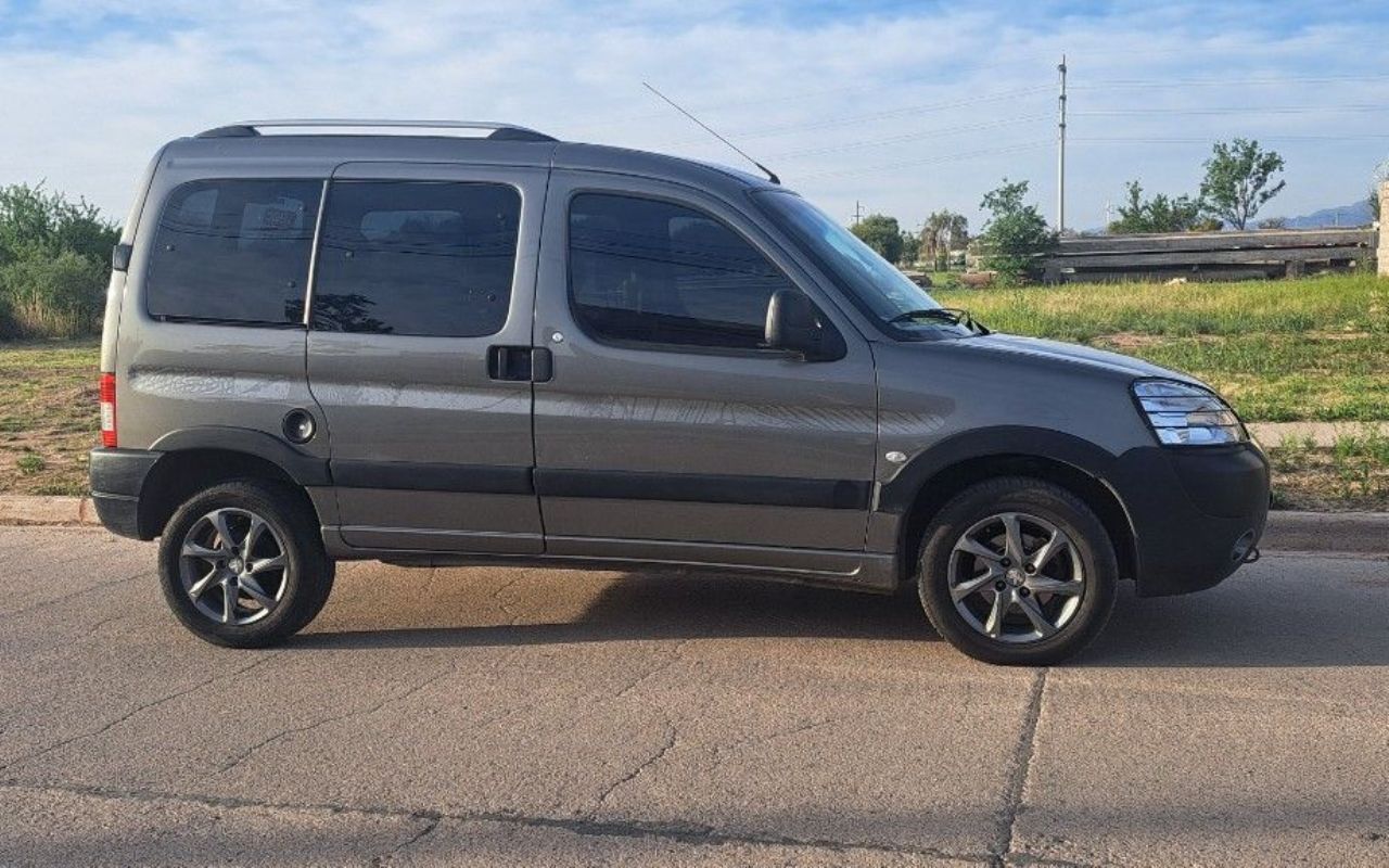 Peugeot Partner Usada en San Luis, deRuedas