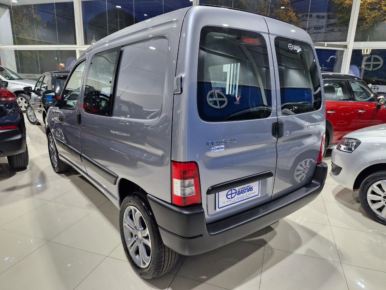 Peugeot Partner Usada Financiado en Mendoza, deRuedas