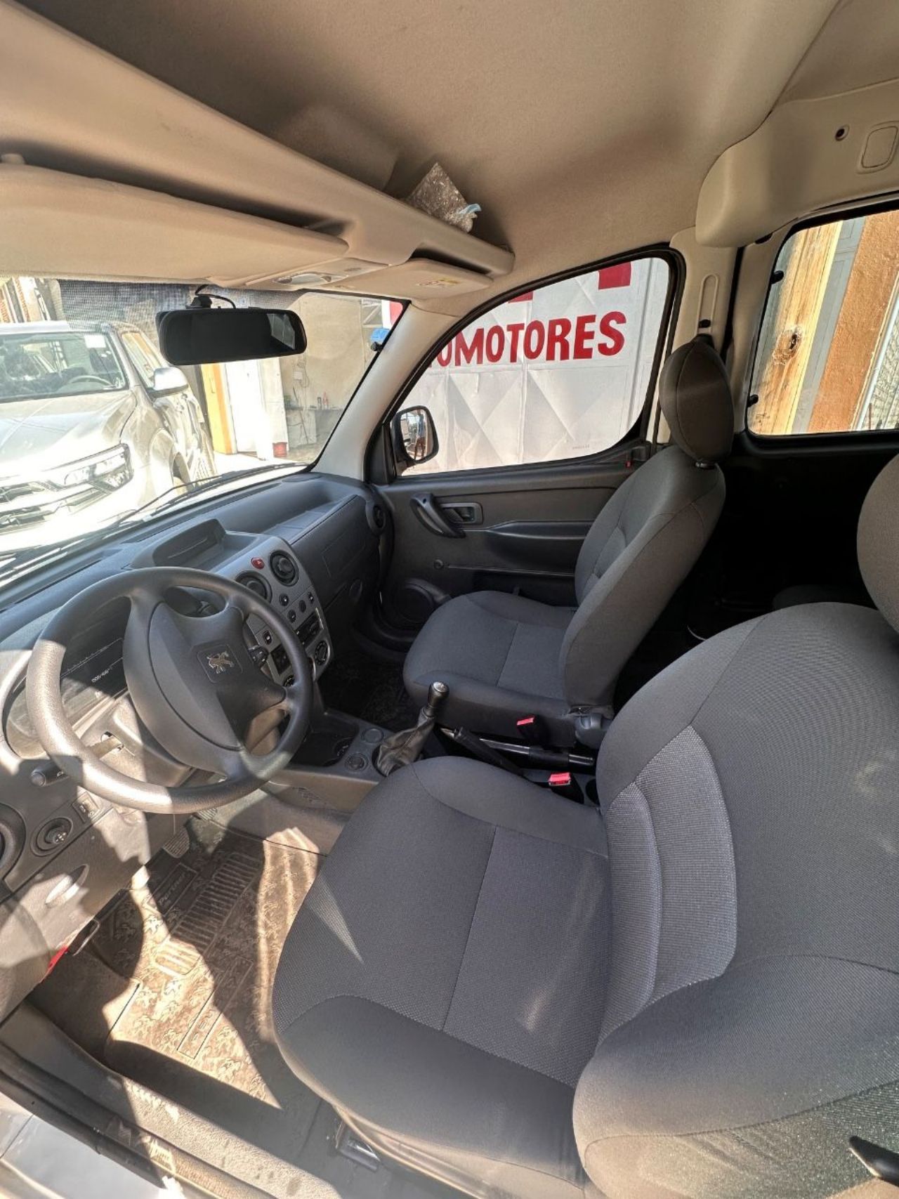 Peugeot Partner Usada Financiado en Mendoza, deRuedas