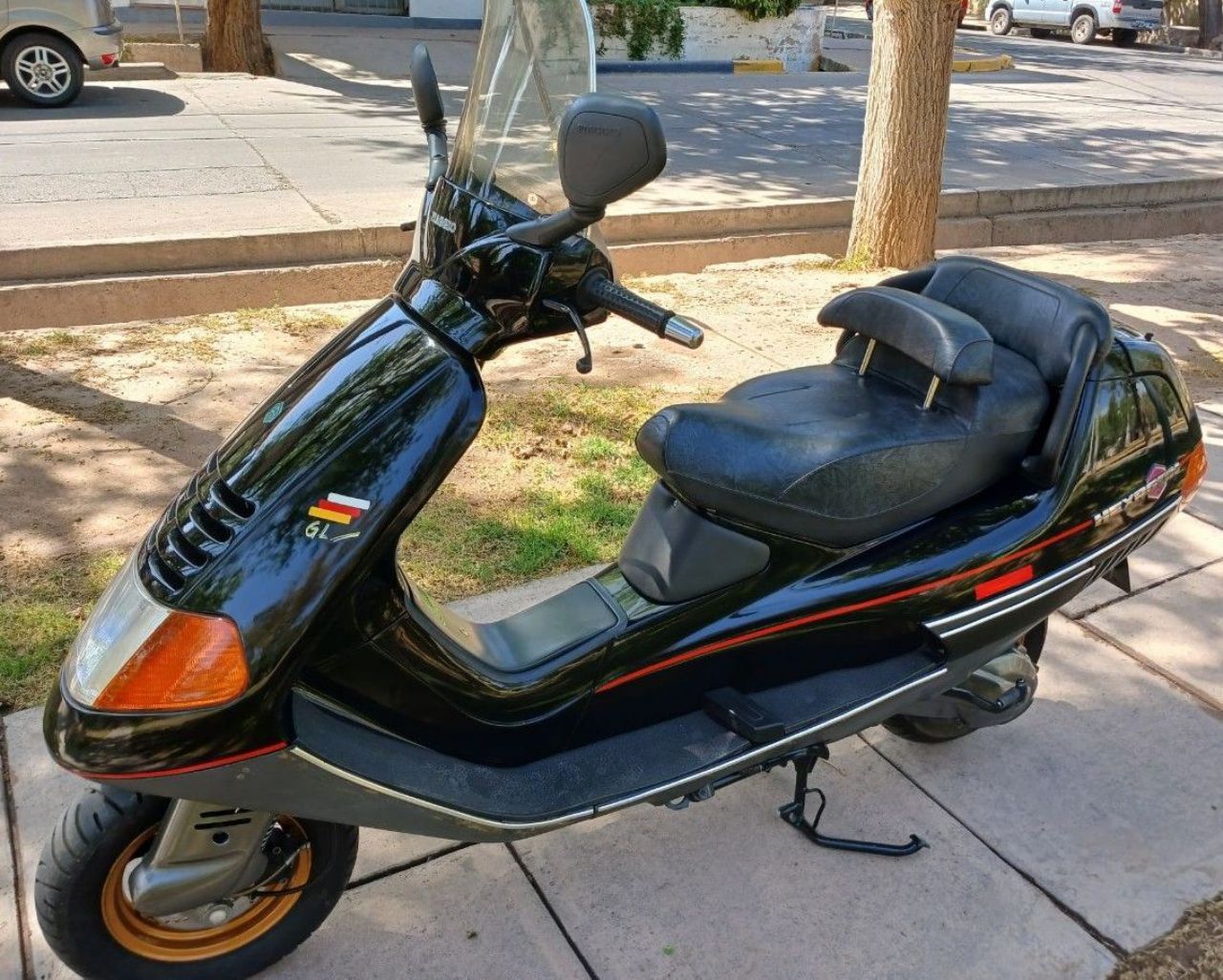 Piaggio Hexagon Usada en Mendoza, deRuedas