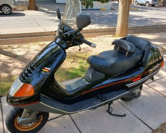 Piaggio Hexagon Usada en Mendoza