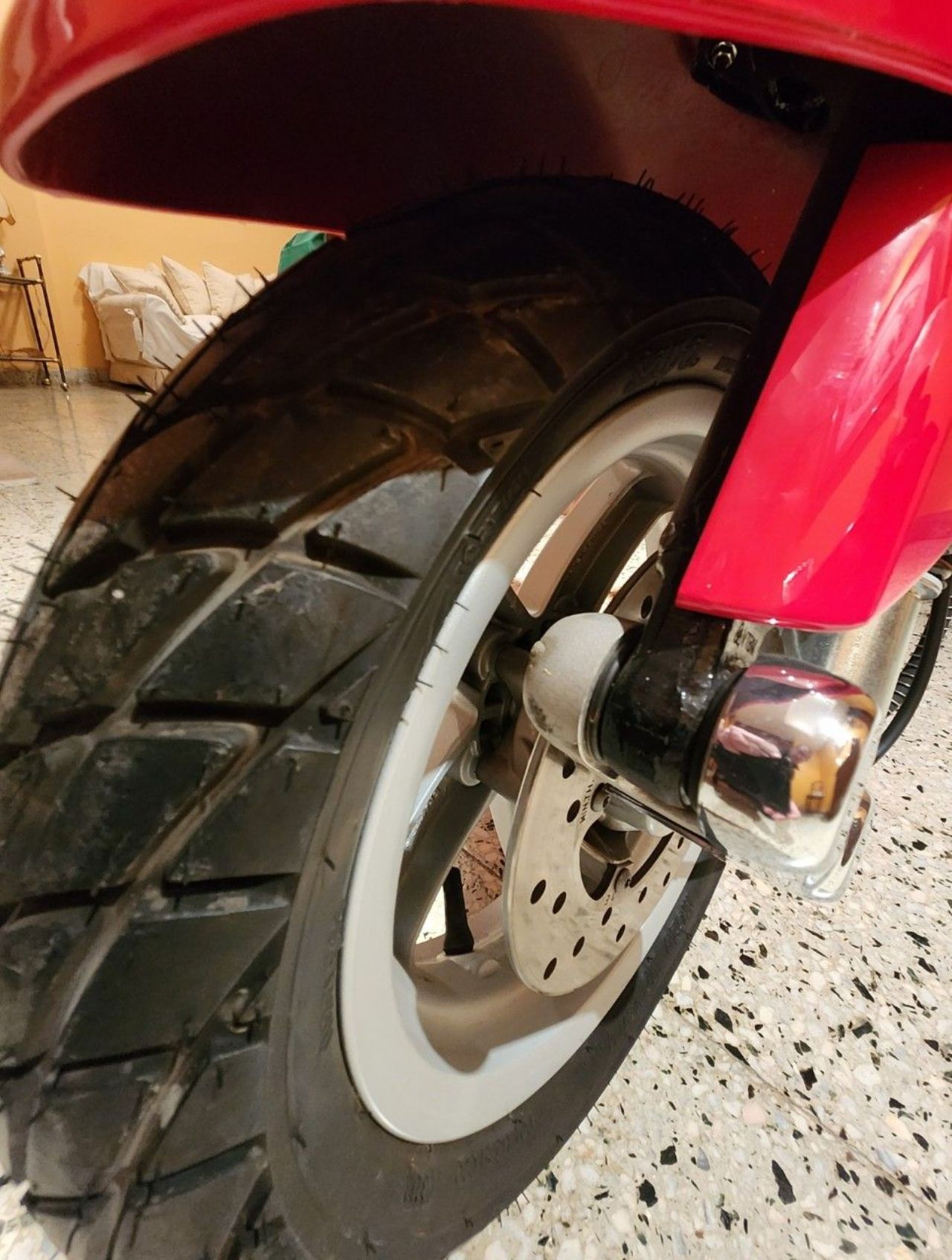 Piaggio Vespa Usada en San Juan, deRuedas