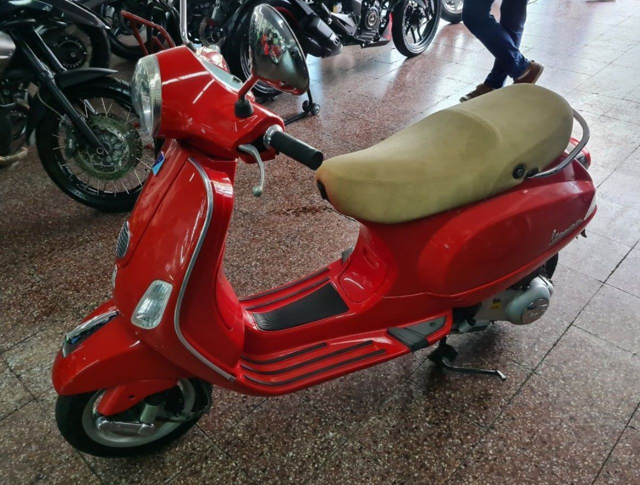 Piaggio Vespa Usada en Mendoza, deRuedas