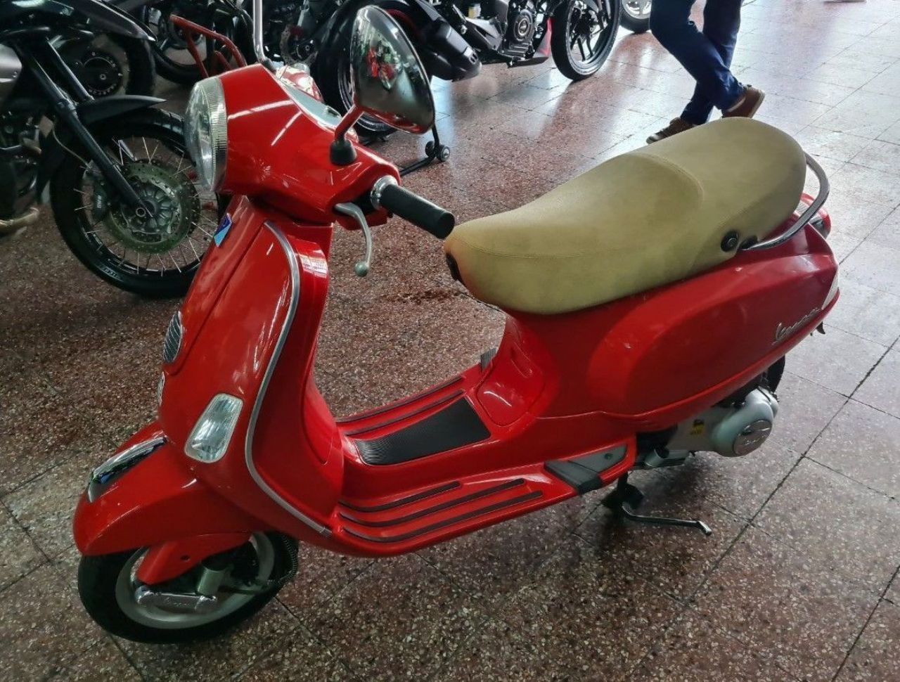 Piaggio Vespa Usada en Mendoza, deRuedas