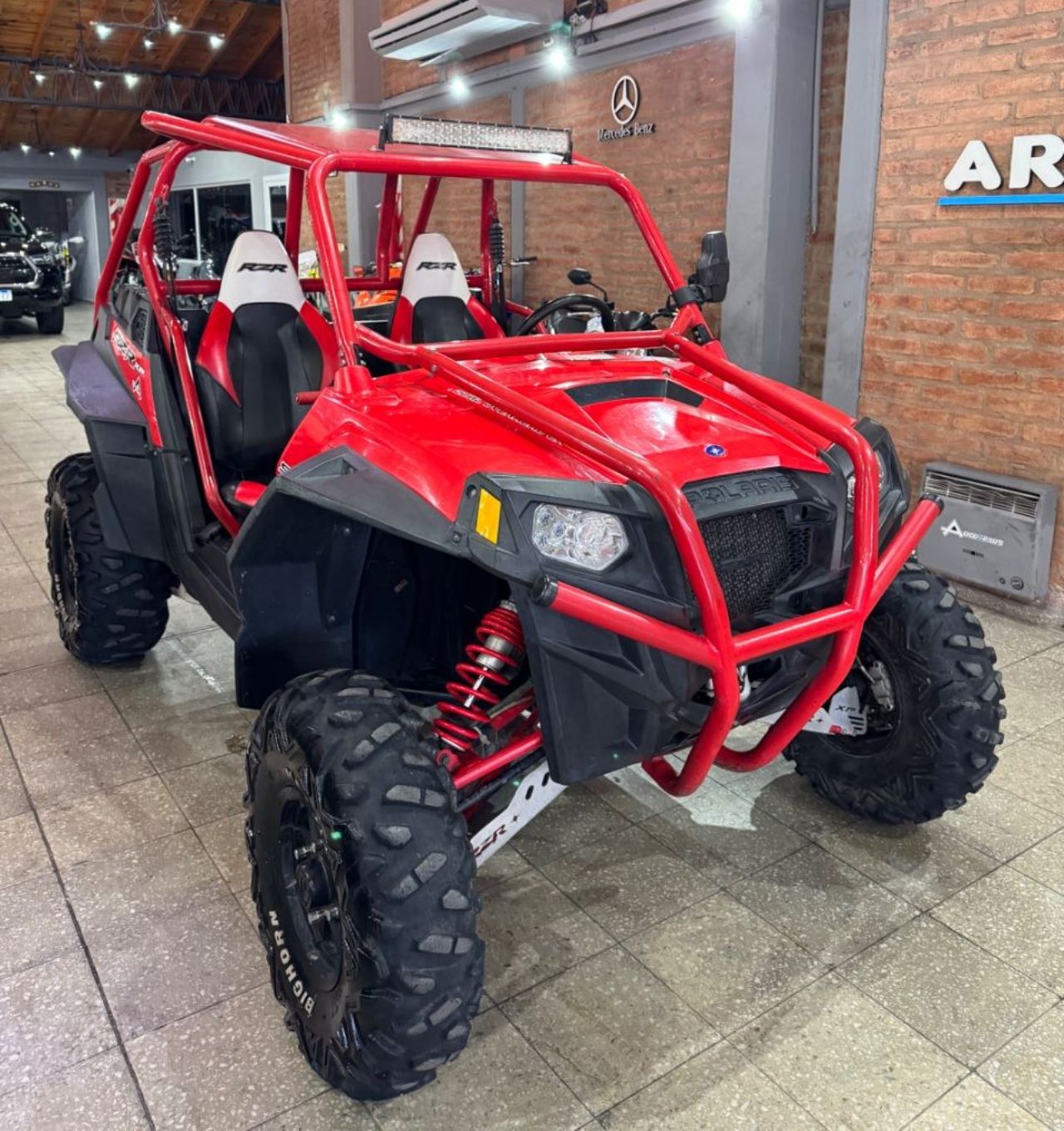 Polaris RZR Usado en San Juan, deRuedas