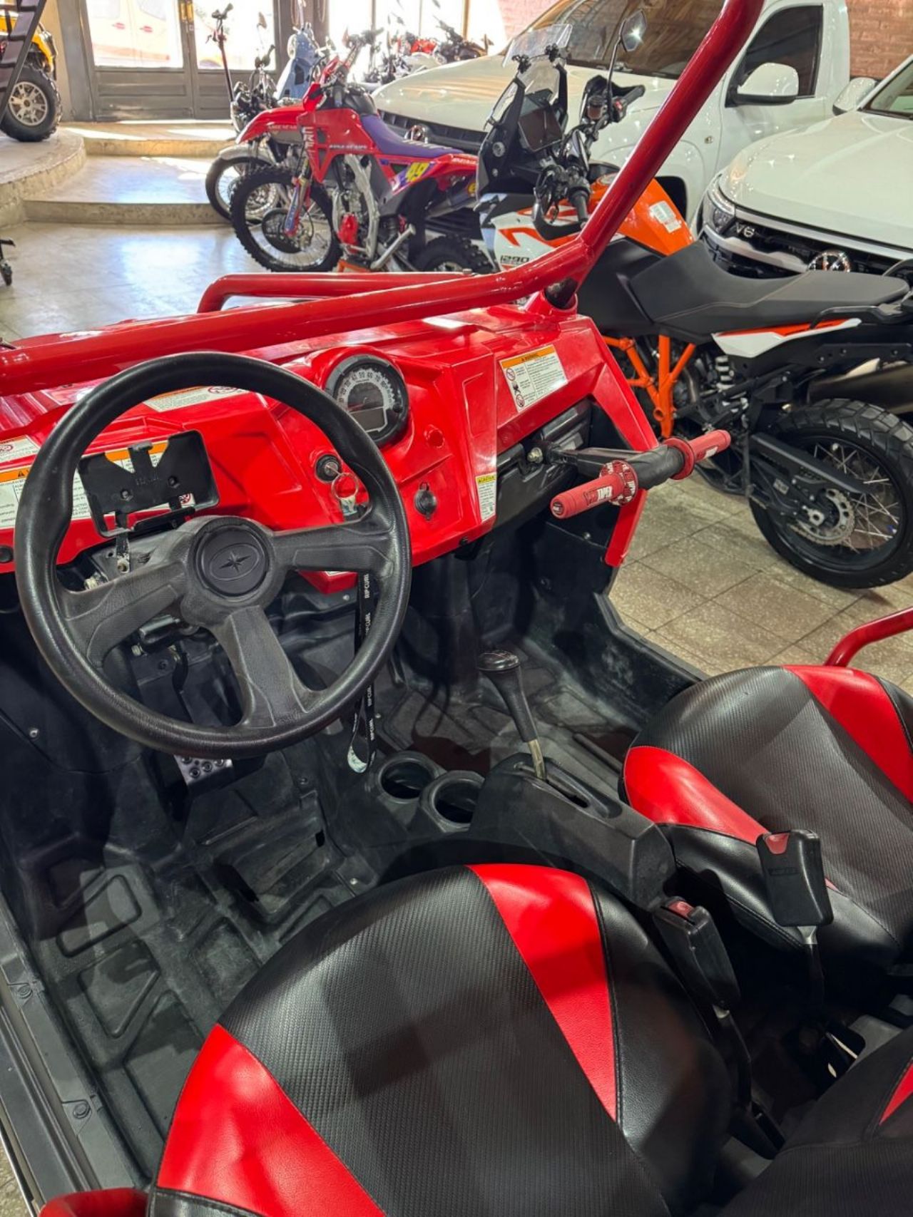 Polaris RZR Usado en San Juan, deRuedas