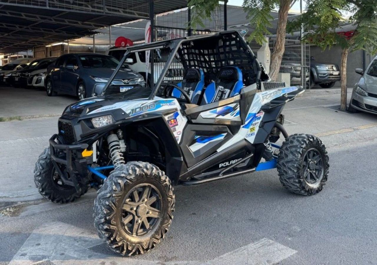 Polaris RZR Usado en San Juan, deRuedas